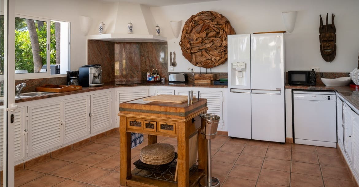 7 soveværelse Villa til salg i Marbella med swimmingpool garage - € 3.995.000 (Ref: 9893891)