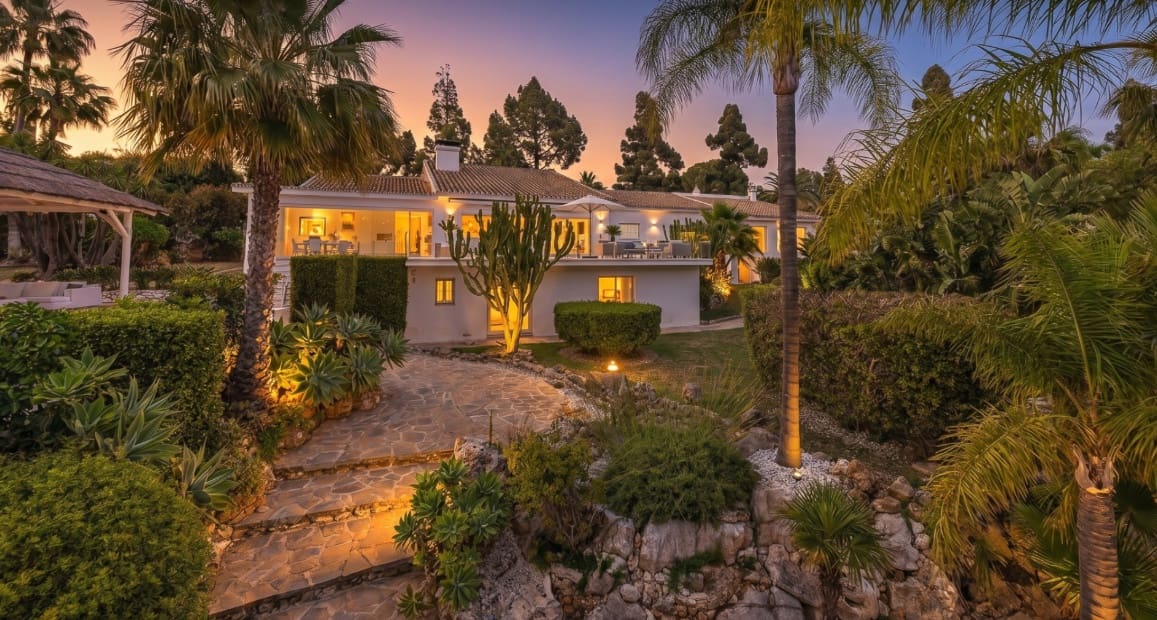 7 soveværelse Villa til salg i Marbella med swimmingpool garage - € 3.995.000 (Ref: 9893891)