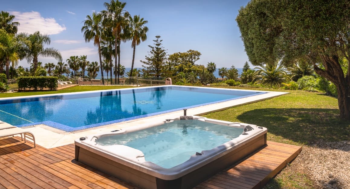 7 soveværelse Villa til salg i Marbella med swimmingpool garage - € 3.995.000 (Ref: 9893891)