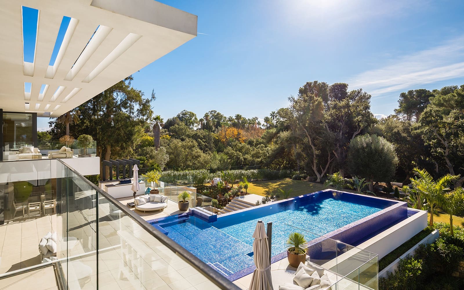7 sovrum Villa till salu i Sotogrande med garage - 12 995 000 € (Ref: 9893893)