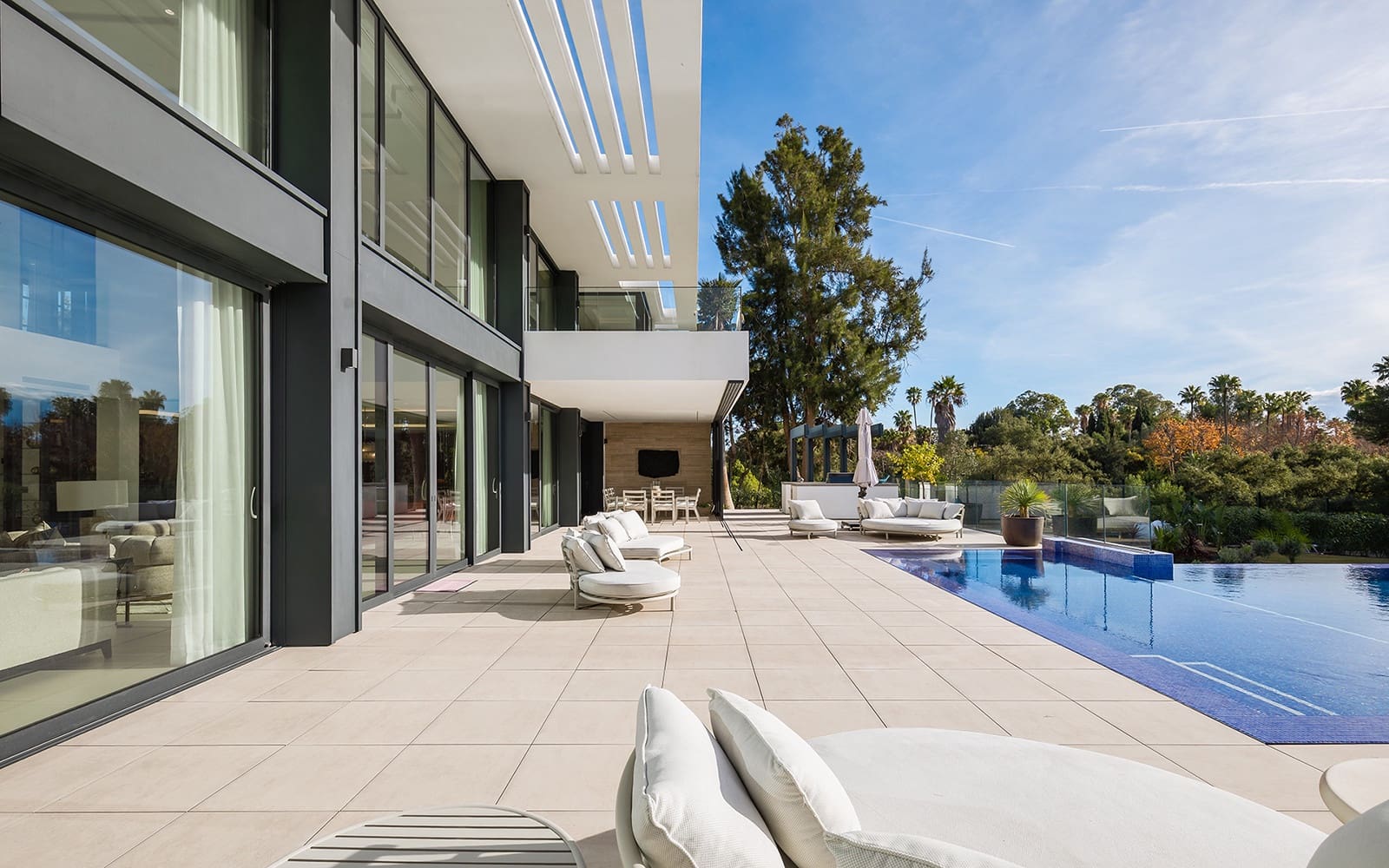 7 sovrum Villa till salu i Sotogrande med garage - 12 995 000 € (Ref: 9893893)
