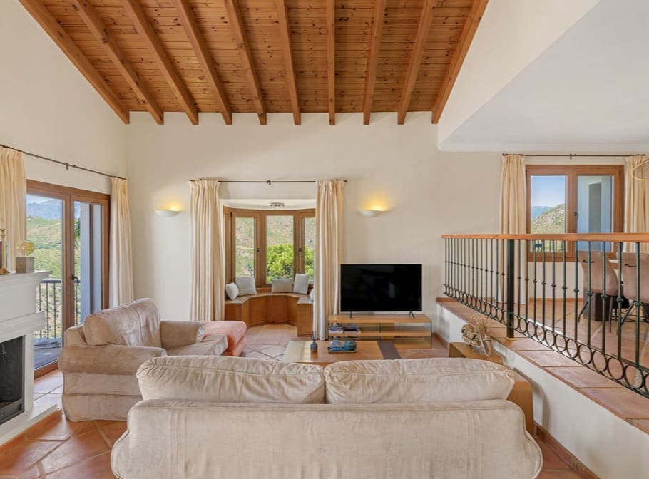 5 soverom Villa til salgs i Marbella med svømmebasseng garasje - € 1 795 000 (Ref: 9893895)