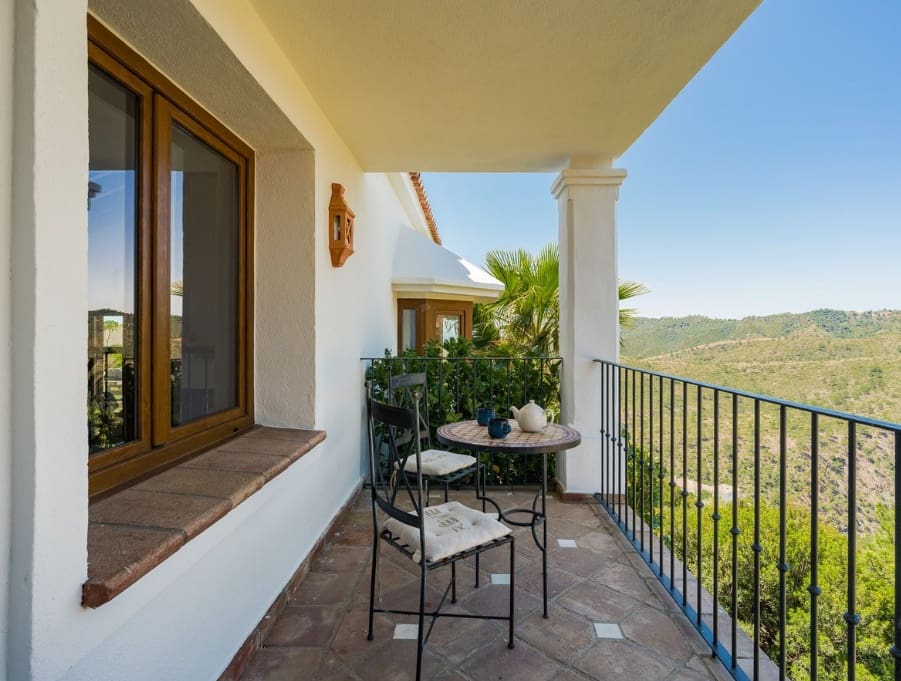 5 soverom Villa til salgs i Marbella med svømmebasseng garasje - € 1 795 000 (Ref: 9893895)