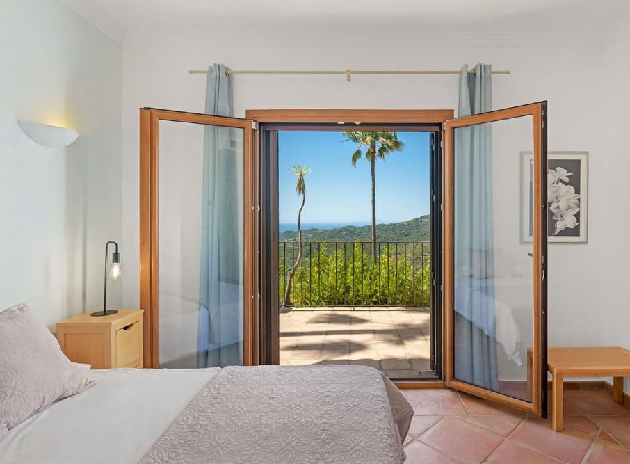 5 soverom Villa til salgs i Marbella med svømmebasseng garasje - € 1 795 000 (Ref: 9893895)