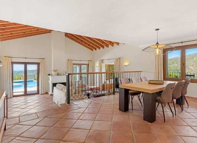 5 chambre Villa/Maison à vendre à Marbella avec piscine garage - 1 795 000 € (Ref: 9893895)