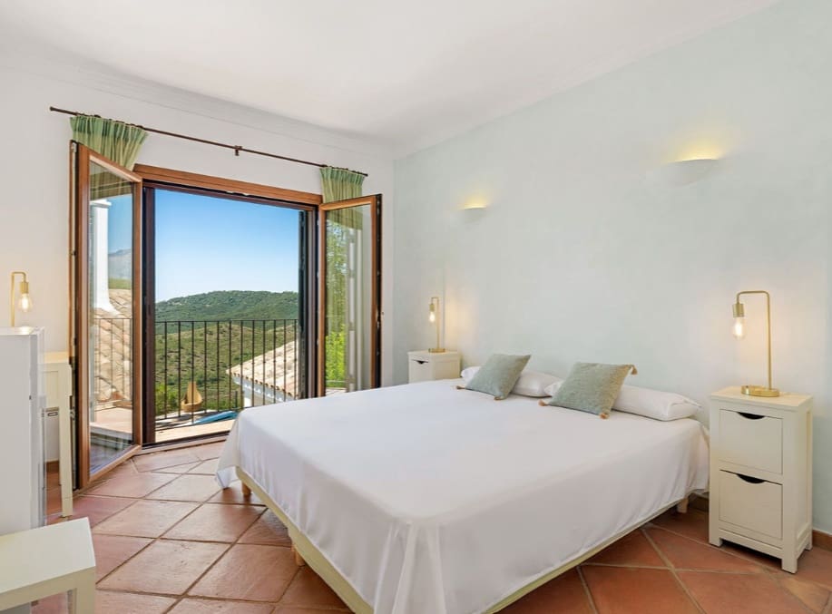 5 soverom Villa til salgs i Marbella med svømmebasseng garasje - € 1 795 000 (Ref: 9893895)