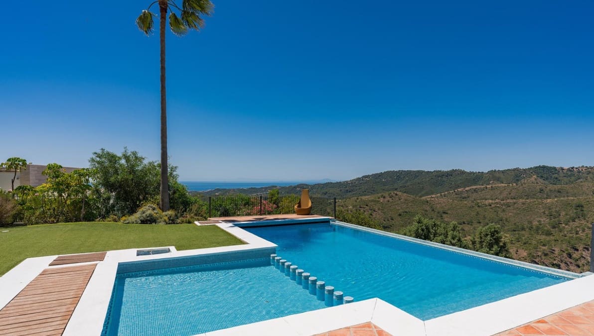 5 soverom Villa til salgs i Marbella med svømmebasseng garasje - € 1 795 000 (Ref: 9893895)