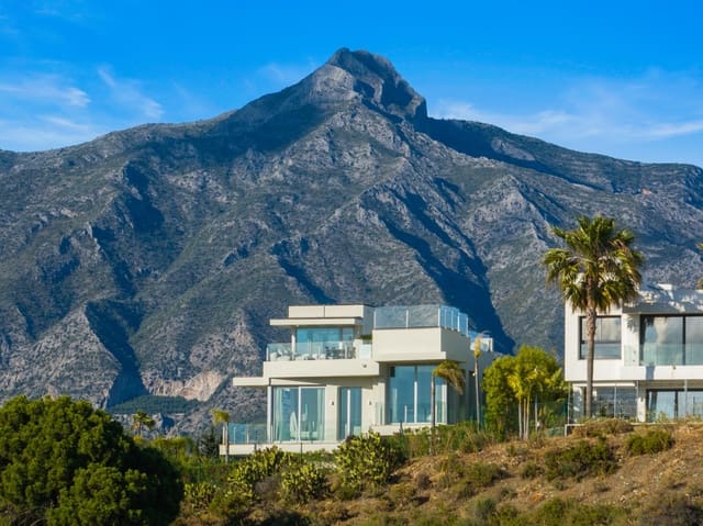 4 slaapkamer Villa te koop in Marbella met zwembad garage - € 2.775.000 (Ref: 9903947)
