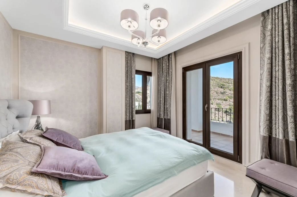 Chalet de 5 habitaciones en Benahavís en venta con piscina garaje - 1.595.000 € (Ref: 9906889)