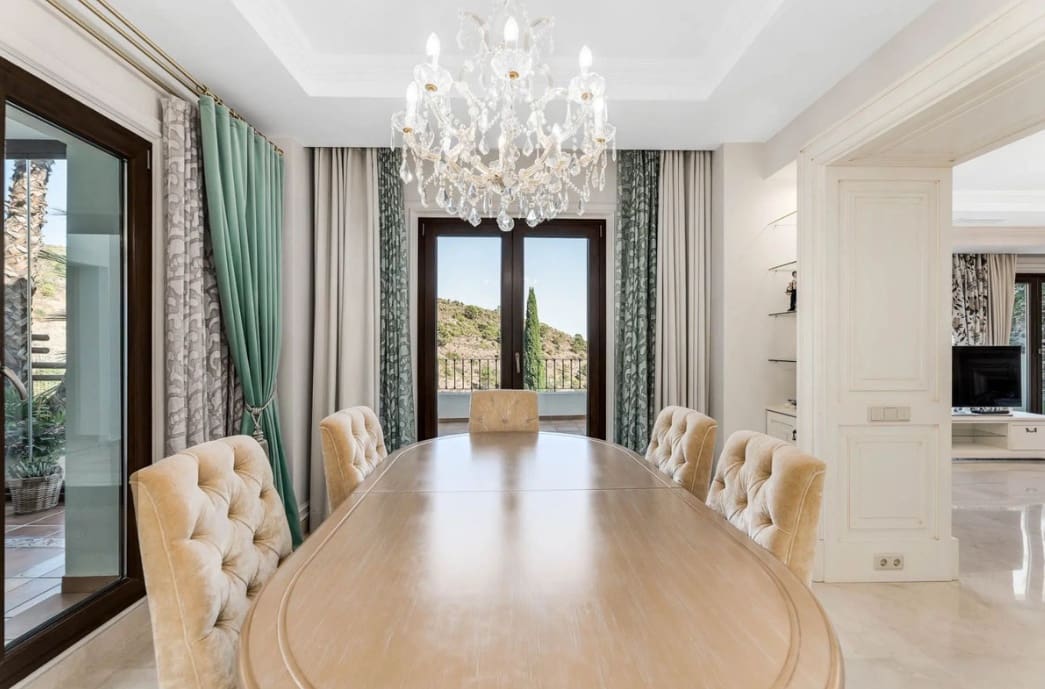 Chalet de 5 habitaciones en Benahavís en venta con piscina garaje - 1.595.000 € (Ref: 9906889)