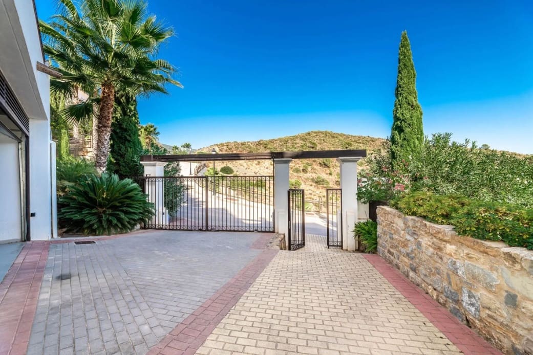 Chalet de 5 habitaciones en Benahavís en venta con piscina garaje - 1.595.000 € (Ref: 9906889)