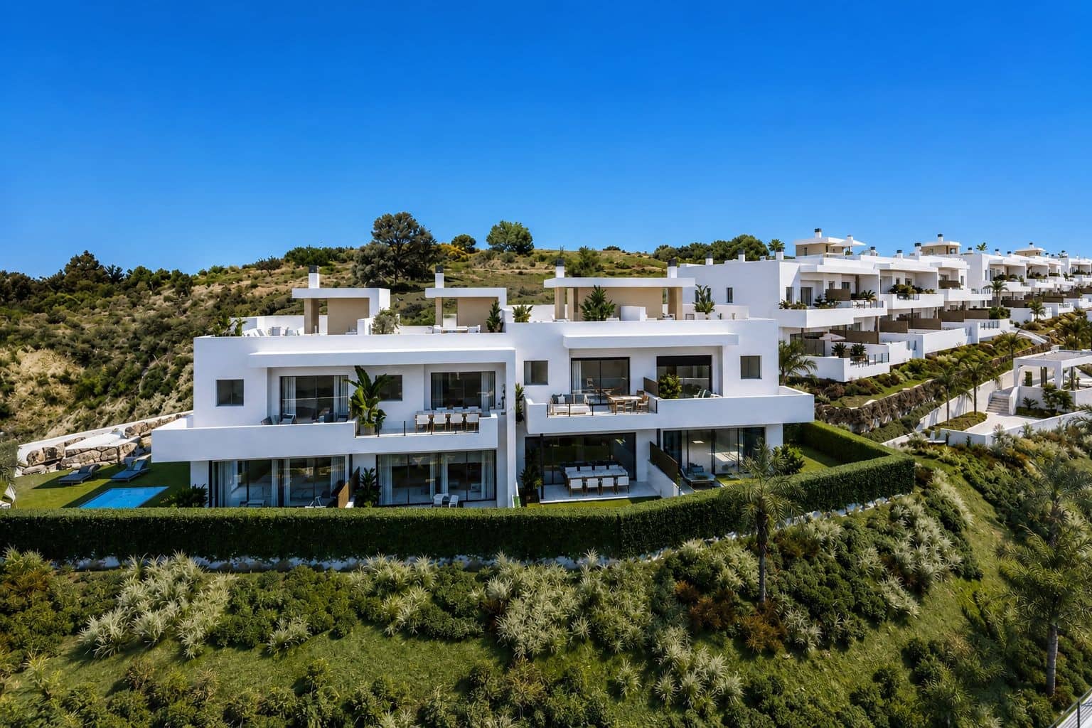 3 bedroom Semi-detached Villa for sale in Estepona with pool garage - € 606,000 (Ref: 9906890)