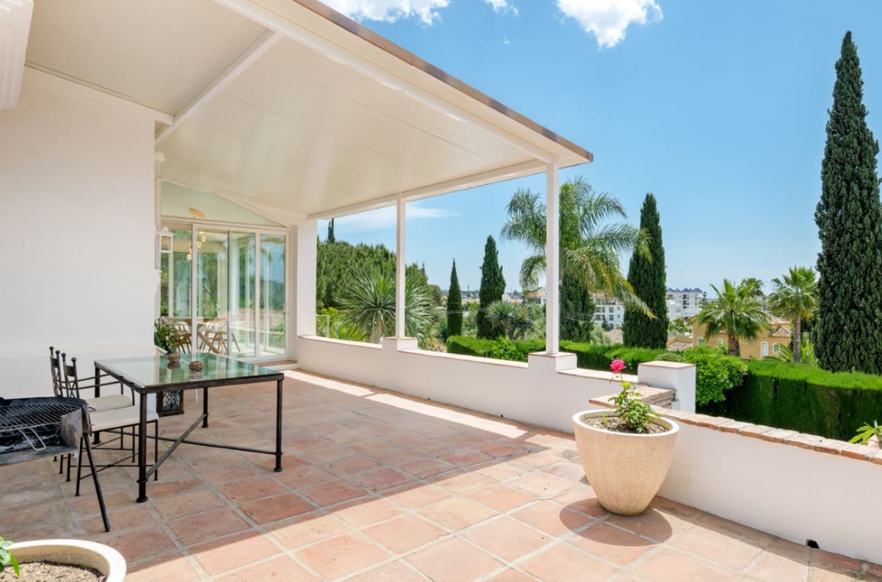 4 soverom Villa til salgs i La Cala de Mijas med svømmebasseng garasje - € 1 180 000 (Ref: 9906893)