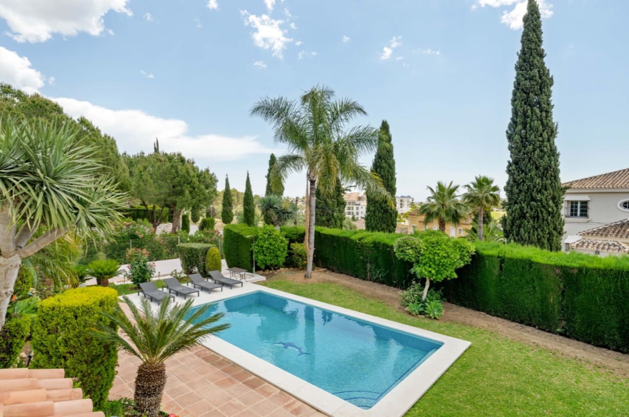 4 soverom Villa til salgs i La Cala de Mijas med svømmebasseng garasje - € 1 180 000 (Ref: 9906893)