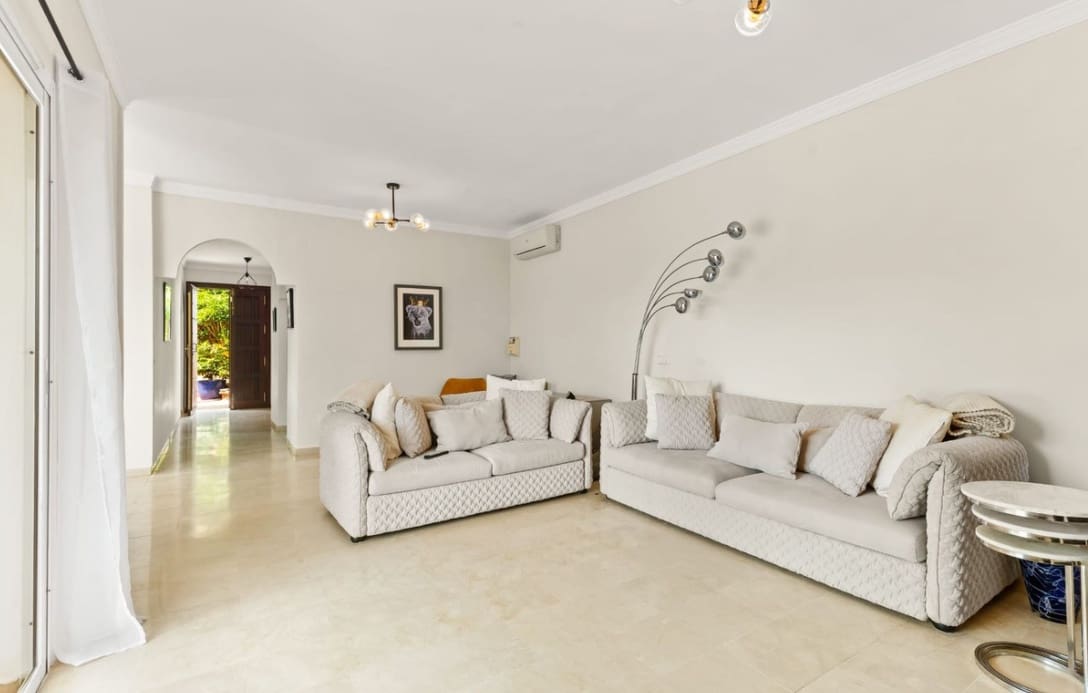 3 camera da letto Villa in vendita in Estepona con piscina garage - 799.000 € (Rif: 9906894)