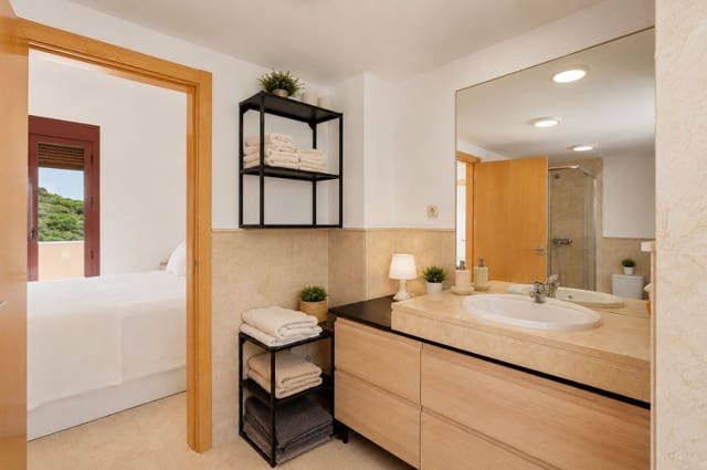 3 camera da letto Villa in vendita in Estepona con piscina garage - 525.000 € (Rif: 9906895)