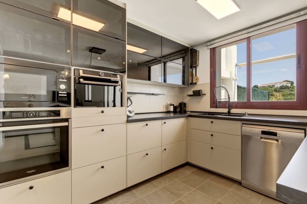 3 camera da letto Villa in vendita in Estepona con piscina garage - 525.000 € (Rif: 9906895)