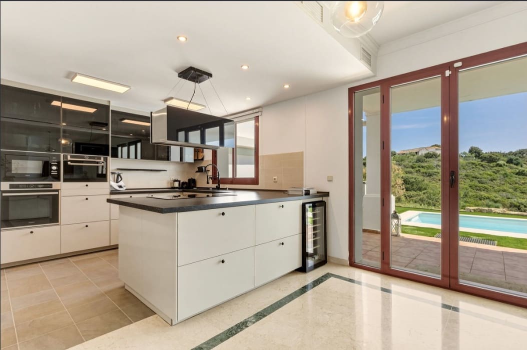 3 camera da letto Villa in vendita in Estepona con piscina garage - 525.000 € (Rif: 9906895)