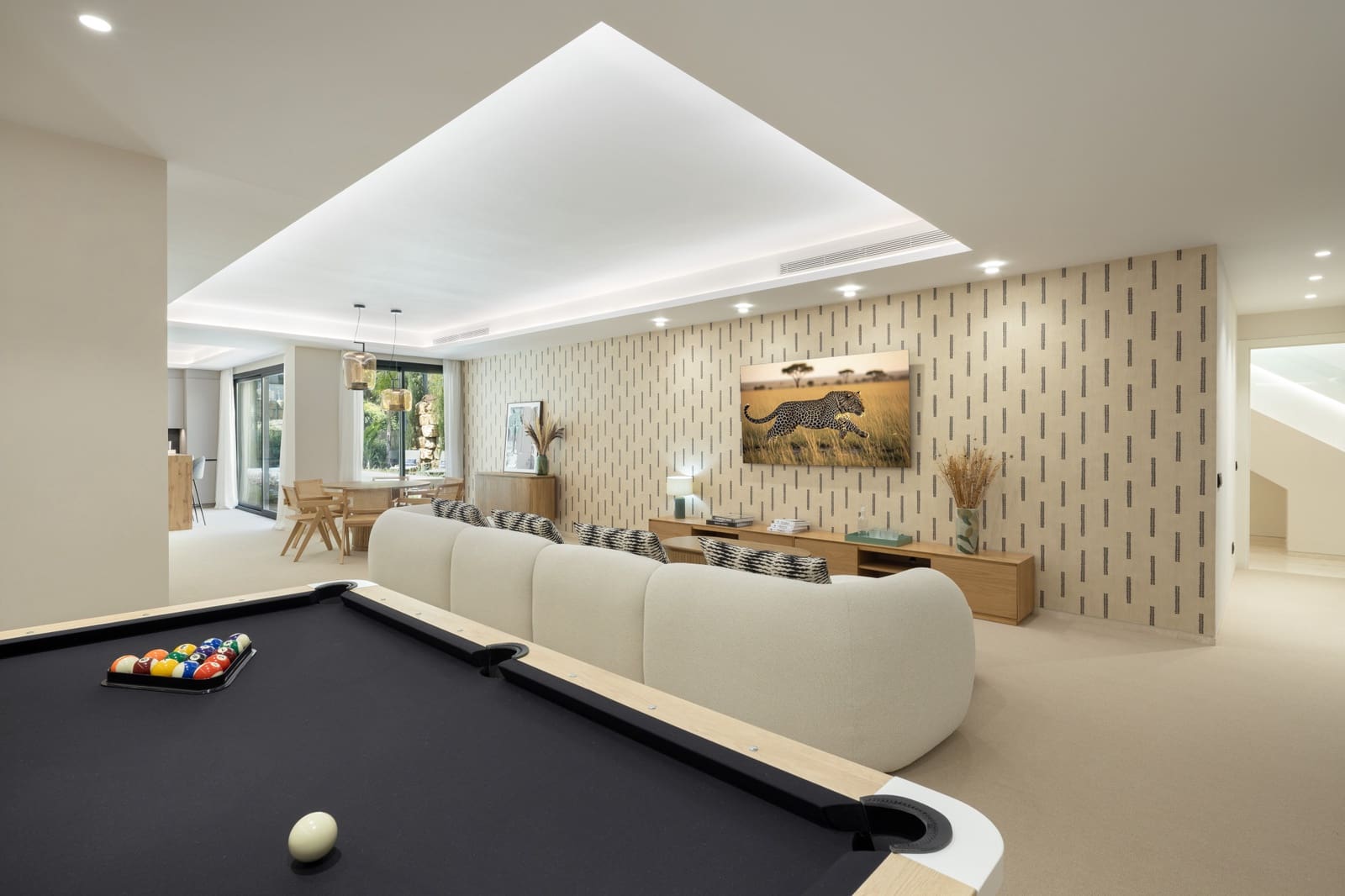 5 bedroom Villa for sale in Marbella with pool garage - € 4,995,000 (Ref: 9915349)