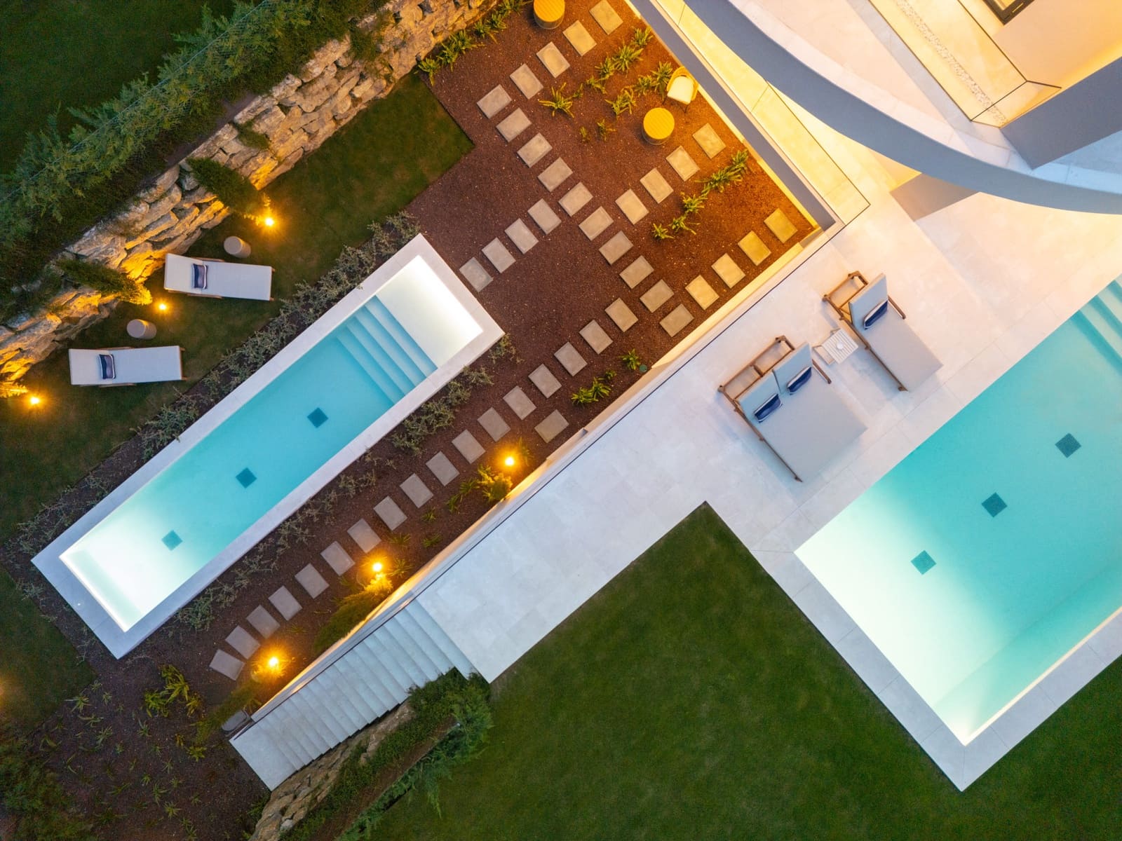 5 bedroom Villa for sale in Marbella with pool garage - € 4,995,000 (Ref: 9915349)