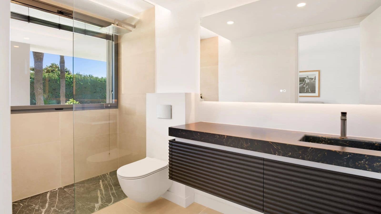 5 bedroom Villa for sale in Marbella with pool garage - € 4,290,000 (Ref: 9924233)