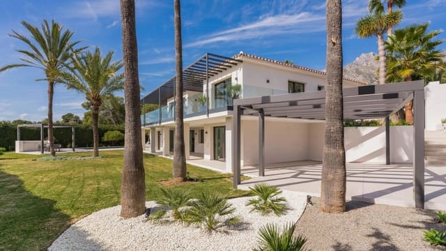 Chalet de 5 habitaciones en Marbella en venta con piscina garaje - 4.290.000 € (Ref: 9924233)