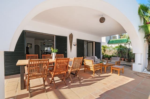 4 chambre Villa/Maison à vendre à Marbella - 1 649 000 € (Ref: 9926925)