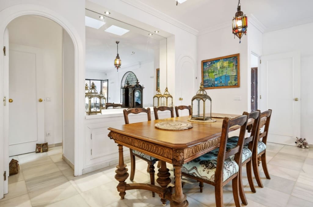 4 bedroom Villa for sale in Marbella - € 1,649,000 (Ref: 9926925)