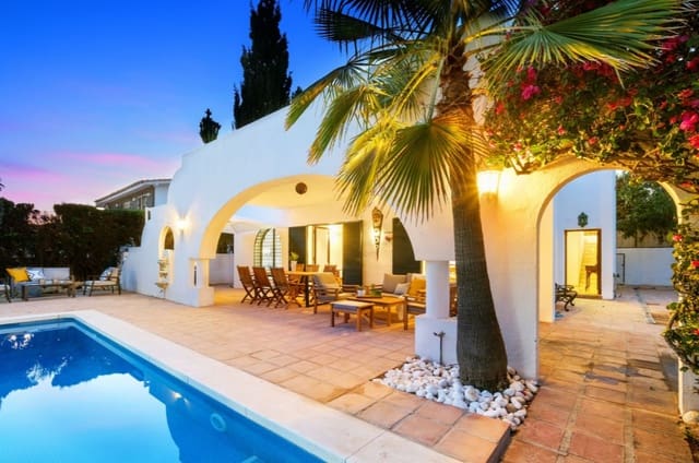 4 chambre Villa/Maison à vendre à Marbella - 1 649 000 € (Ref: 9926925)