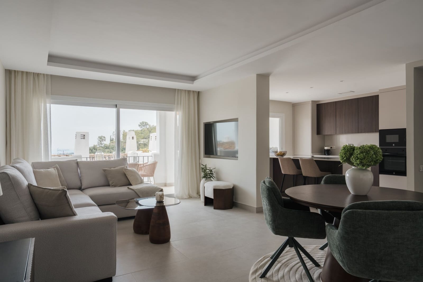3 bedroom Apartment for sale in Benahavis with pool garage - € 725,000 (Ref: 9926927)