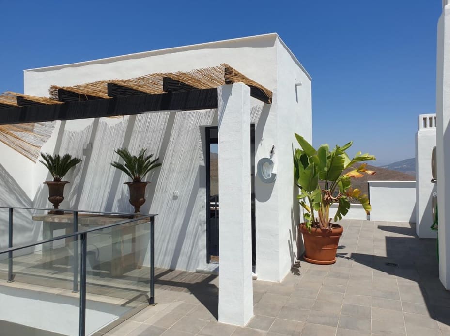 3 bedroom Villa for sale in Marbella with pool garage - € 595,000 (Ref: 9928915)