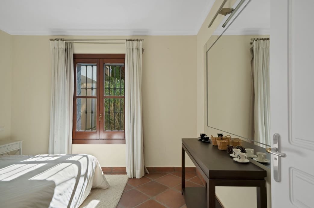 3 soveværelse Villa til salg i Benahavis med swimmingpool garage - € 575.000 (Ref: 9928916)