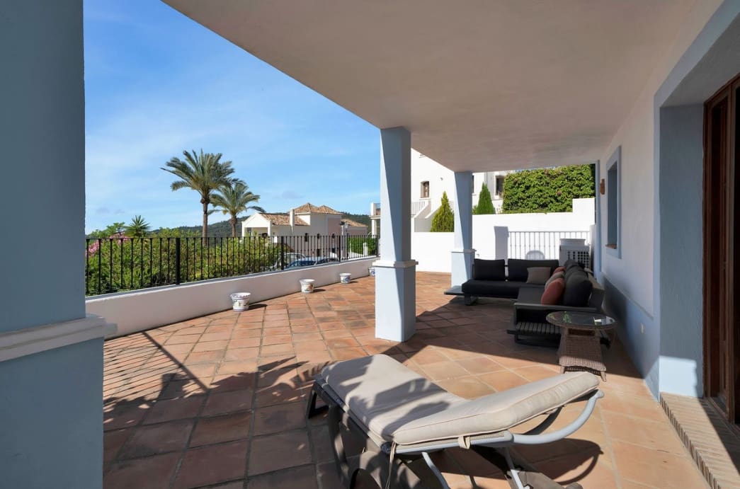 3 soveværelse Villa til salg i Benahavis med swimmingpool garage - € 575.000 (Ref: 9928916)
