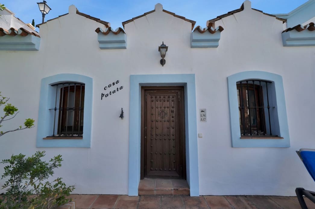 3 soveværelse Villa til salg i Benahavis med swimmingpool garage - € 575.000 (Ref: 9928916)