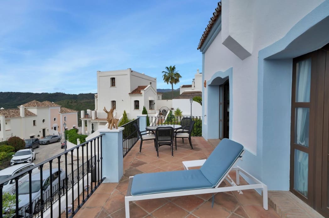 3 soveværelse Villa til salg i Benahavis med swimmingpool garage - € 575.000 (Ref: 9928916)