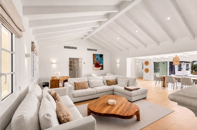 4 quarto Moradia para venda em Marbella com piscina garagem - 2 950 000 € (Ref: 9933680)