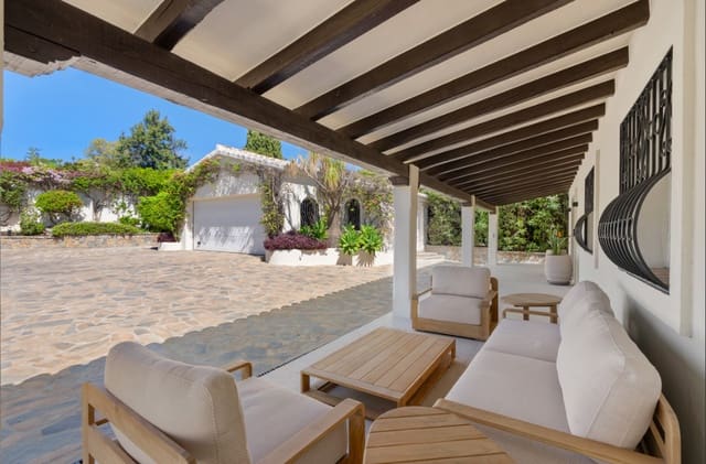 4 quarto Moradia para venda em Marbella com piscina garagem - 2 950 000 € (Ref: 9933680)