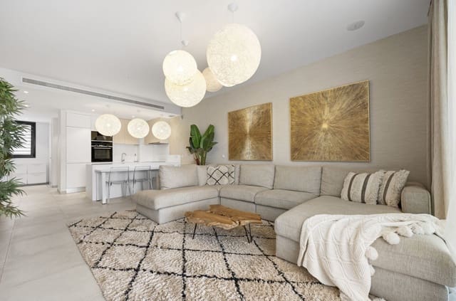 2 bedroom Apartment for sale in Marbella with pool garage - € 499,000 (Ref: 9933683)