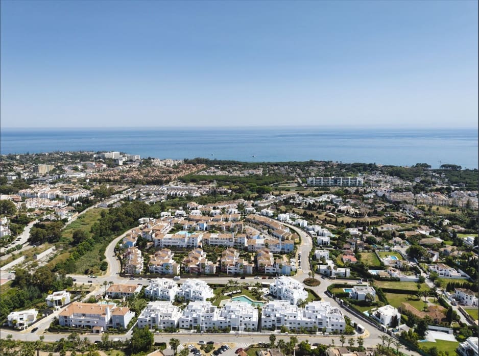 2 makuuhuone Huoneisto myytävänä paikassa Marbella mukana uima-altaan 
autotalli - 499 000 € (Ref: 9933683)