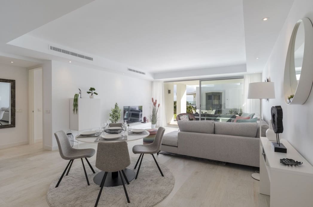 2 soverom Leilighet til salgs i Casares med svømmebasseng garasje - € 575 000 (Ref: 9933684)