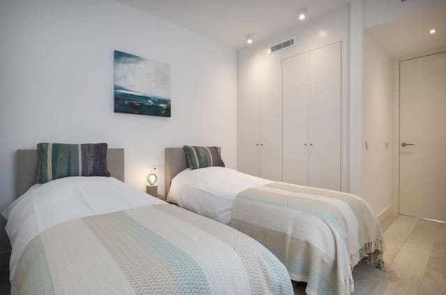 2 soverom Leilighet til salgs i Casares med svømmebasseng garasje - € 575 000 (Ref: 9933684)