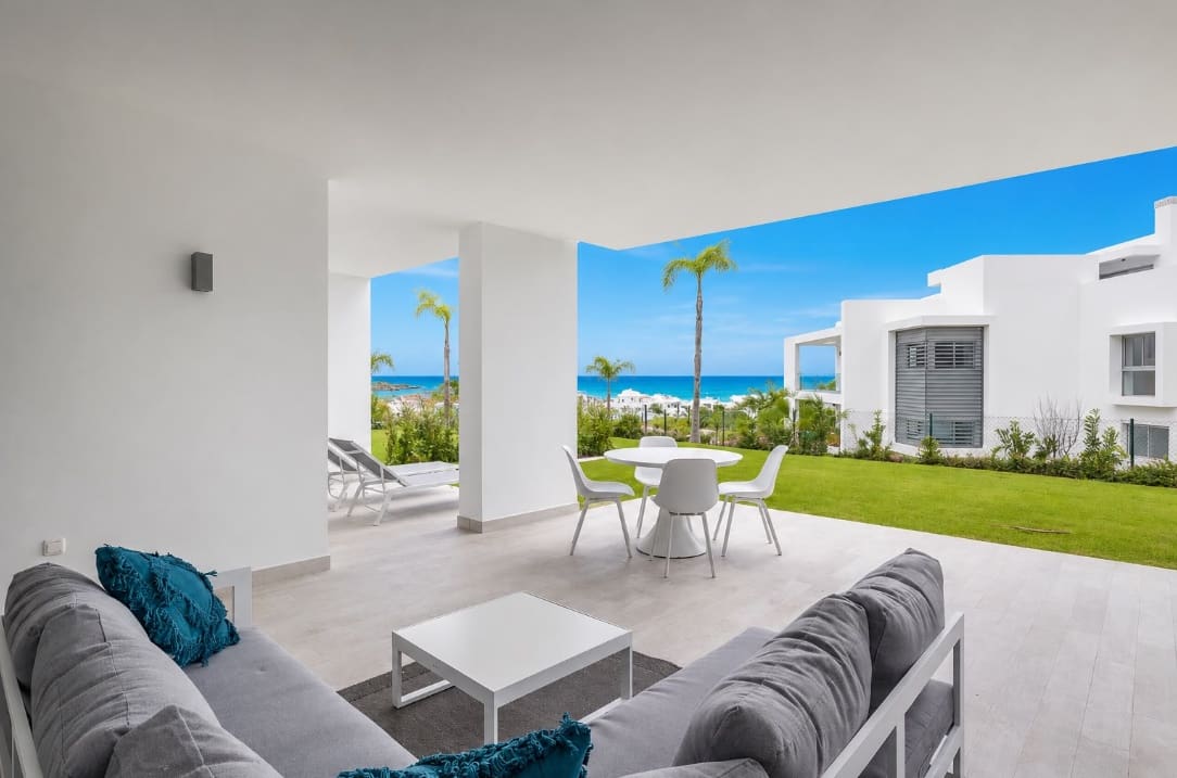 2 soverom Leilighet til salgs i Casares med svømmebasseng garasje - € 575 000 (Ref: 9933684)