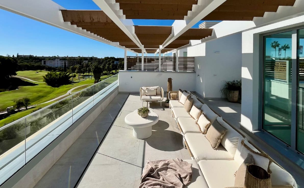 3 quarto Penthouse para venda em Marbella com piscina garagem - 1 338 000 € (Ref: 9933687)