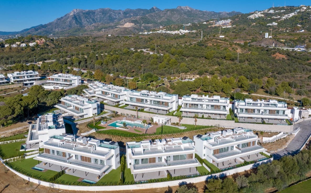 3 quarto Penthouse para venda em Marbella com piscina garagem - 1 338 000 € (Ref: 9933687)