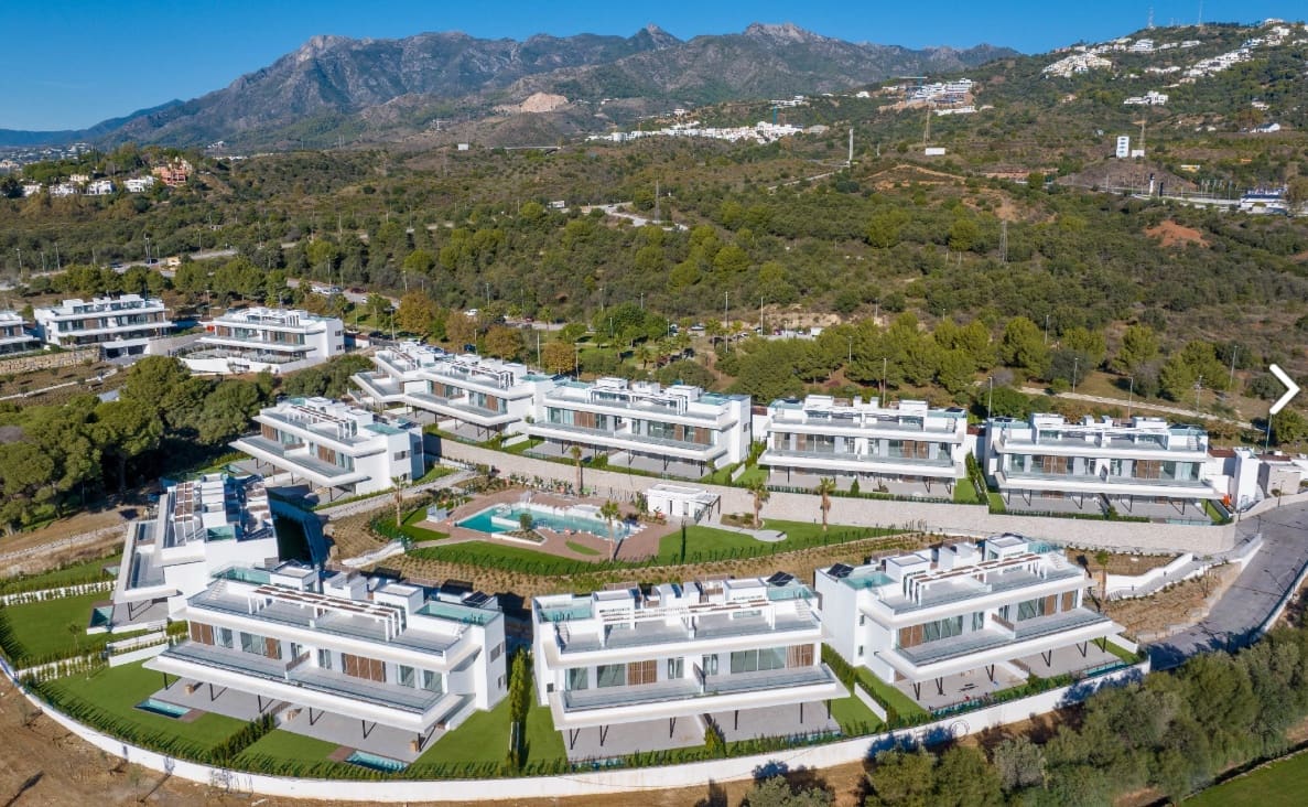 3 quarto Penthouse para venda em Marbella com piscina garagem - 1 338 000 € (Ref: 9933687)