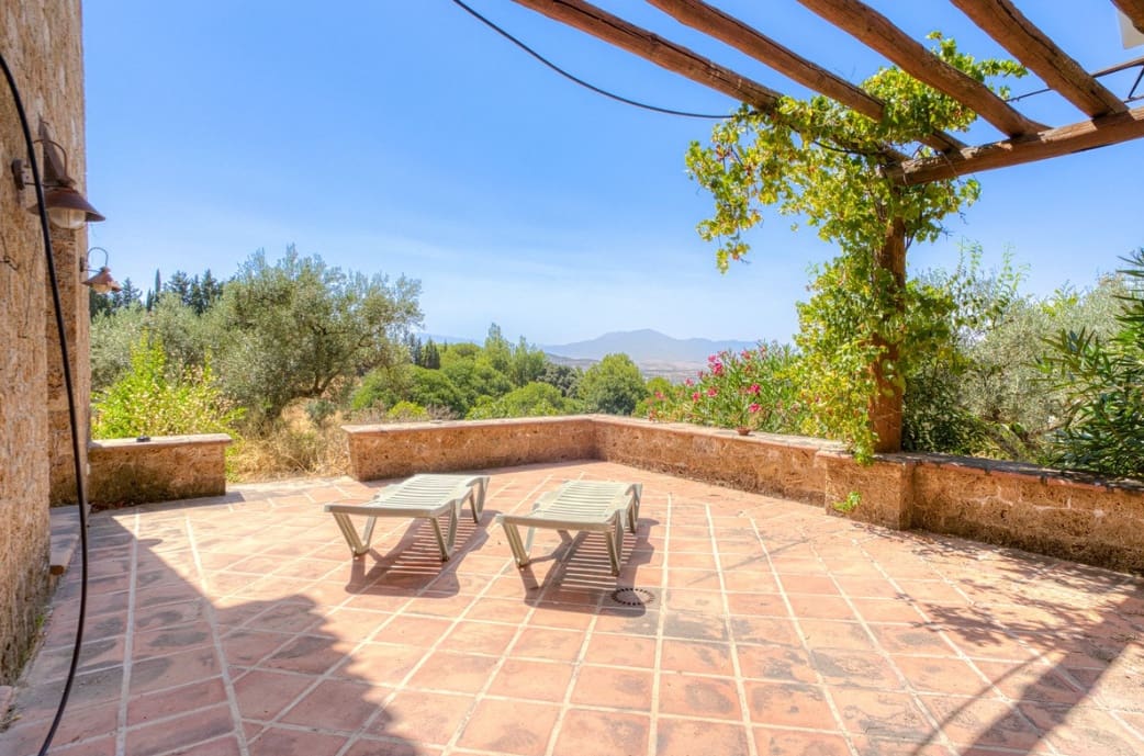 6 bedroom Villa for sale in Alhaurin el Grande with pool garage - € 2,200,000 (Ref: 9933689)