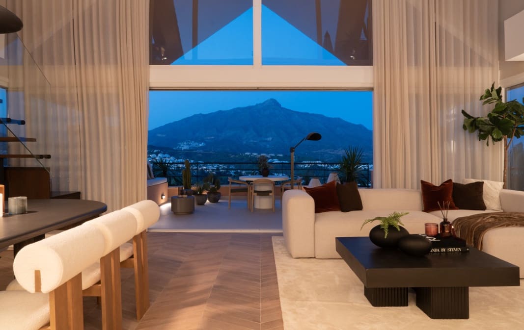 3 quarto Penthouse para venda em Marbella com piscina garagem - 2 450 000 € (Ref: 9941829)