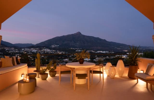 3 quarto Penthouse para venda em Marbella com piscina garagem - 2 450 000 € (Ref: 9941829)
