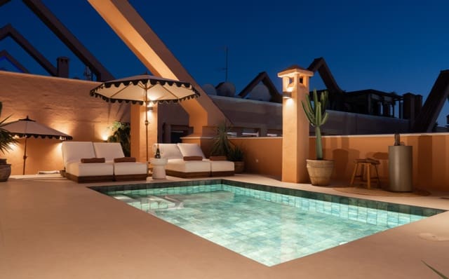 3 quarto Penthouse para venda em Marbella com piscina garagem - 2 450 000 € (Ref: 9941829)