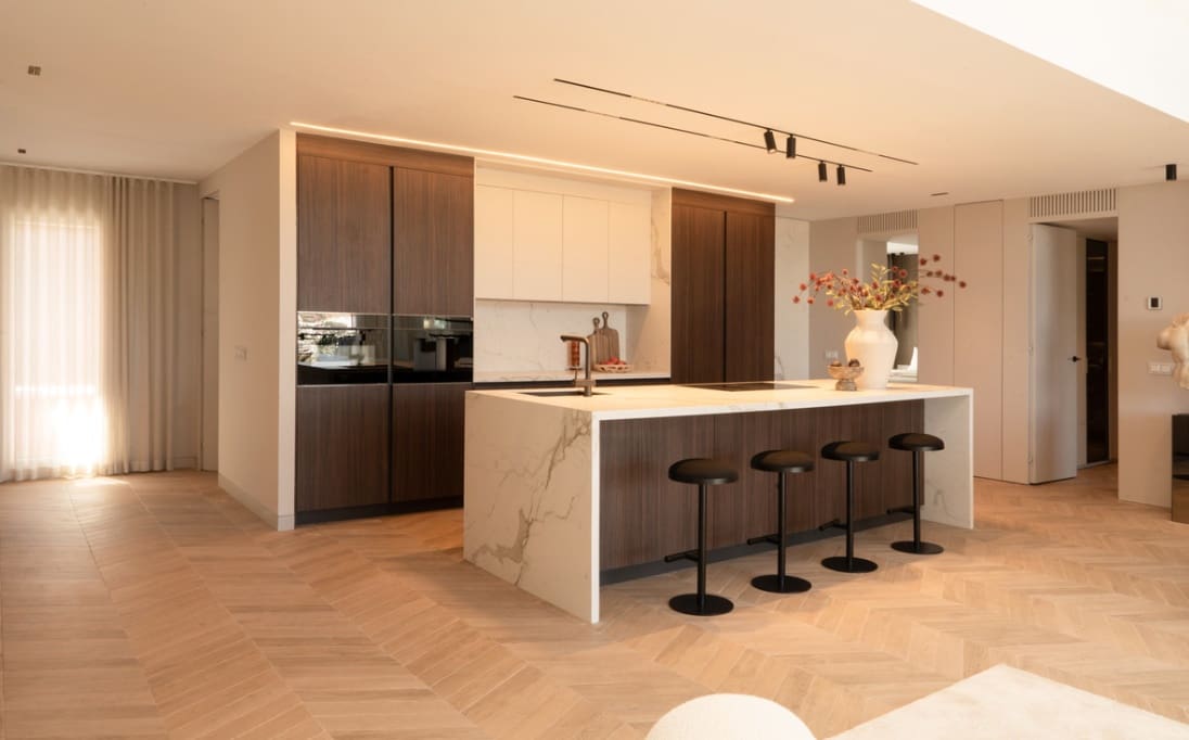 3 quarto Penthouse para venda em Marbella com piscina garagem - 2 450 000 € (Ref: 9941829)